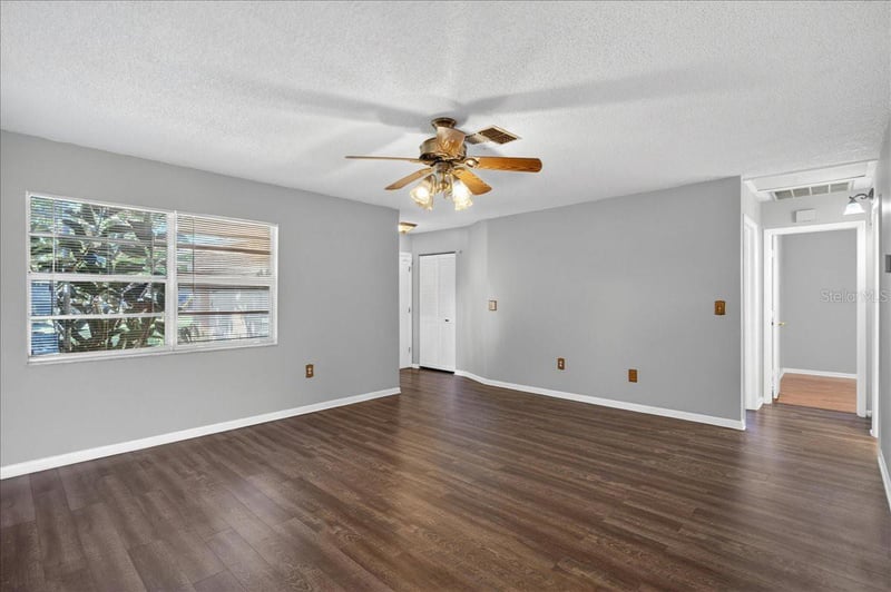 10202 56th St, Pinellas Park, FL 33782