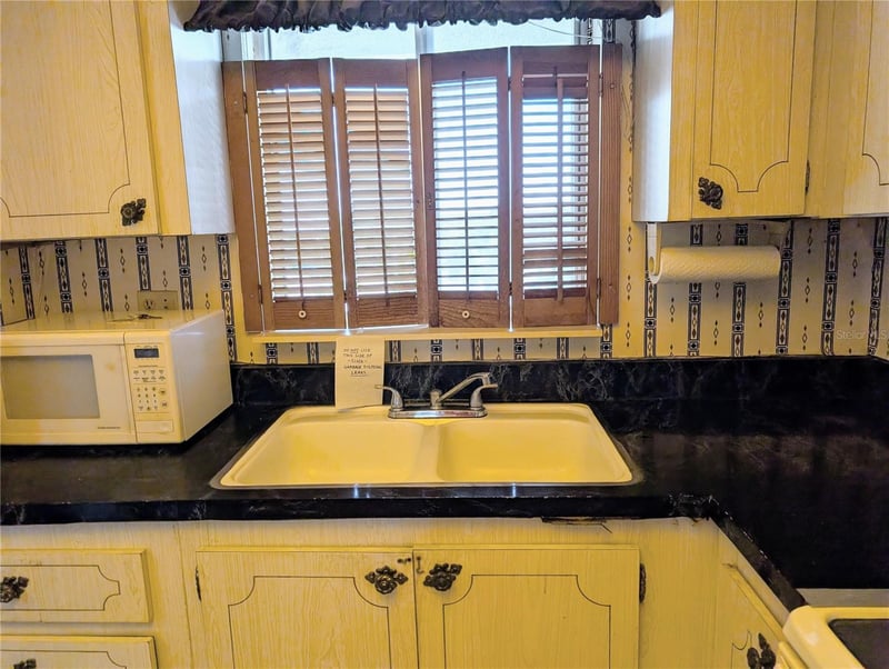 3714 Lake Bayshore Dr #K-418, Bradenton, FL 34205