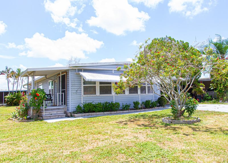 26 Hamilton Ln, Palm Harbor, FL 34684