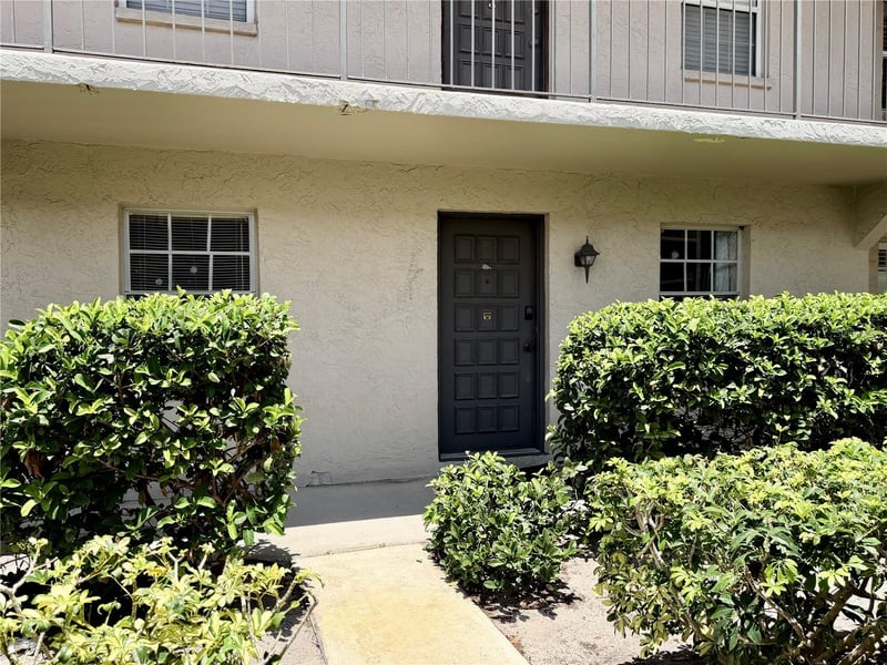 8703 Bardmoor Blvd #102, Seminole, FL 33777
