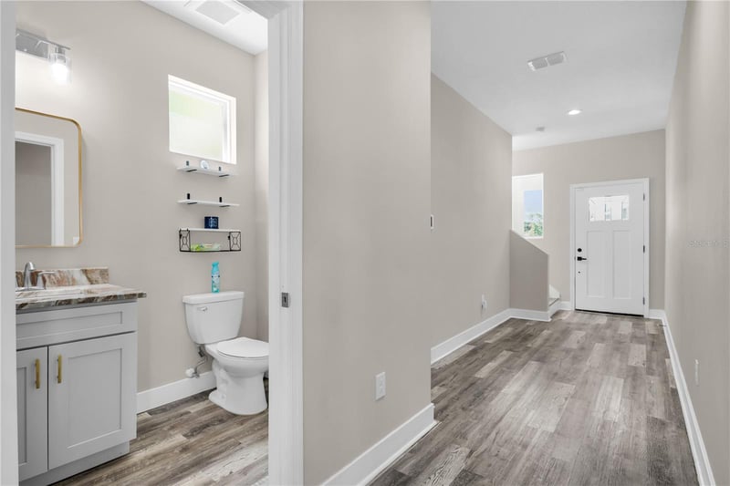 2404 Cassell , Tampa, FL 33605