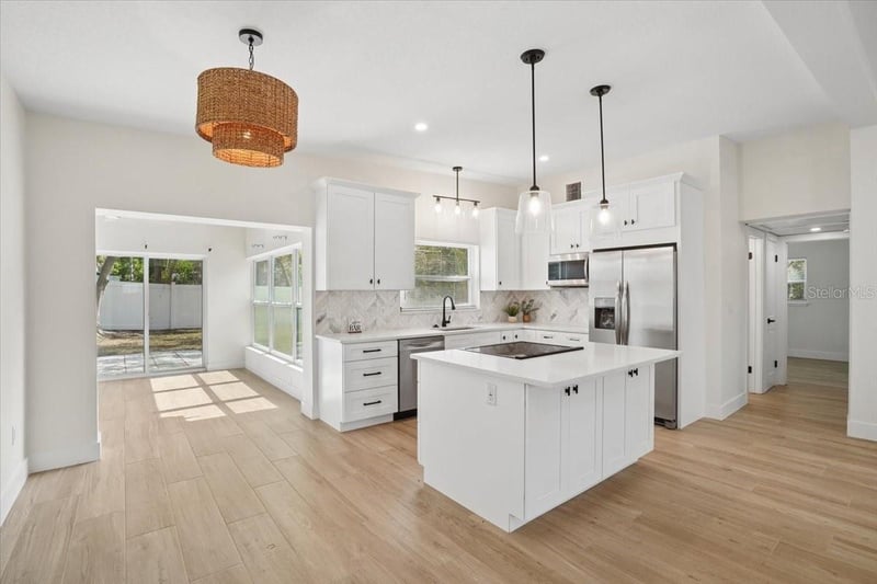 6765 Flamingo Way, St Petersburg, FL 33707