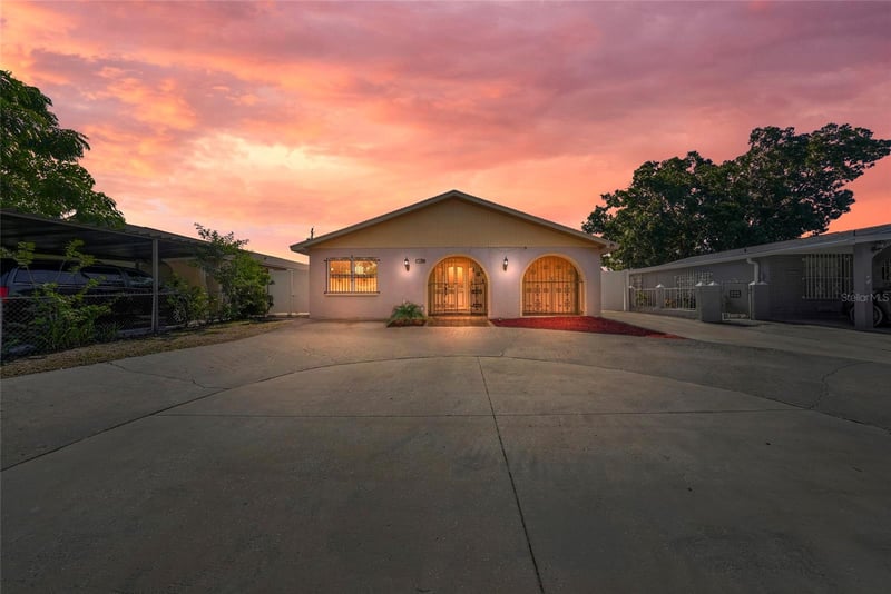6513 Manhattan Ave, Tampa, FL 33614