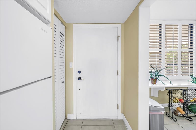 9425 Blind Pass Rd #207, St Pete Beach, FL 33706