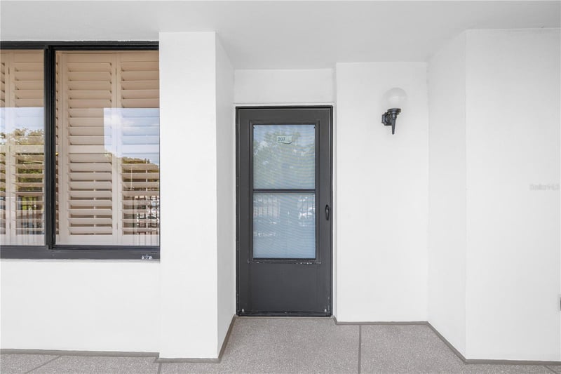 9425 Blind Pass Rd #207, St Pete Beach, FL 33706