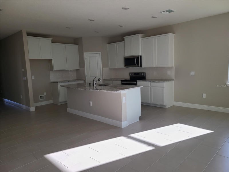 17758 Cantarina Cv, Lakewood Ranch, FL 34211