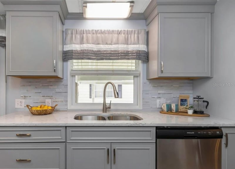 198 Philadelphia Blvd #11, Palm Harbor, FL 34684