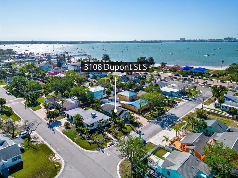3108 Dupont St, Gulfport, FL 33707