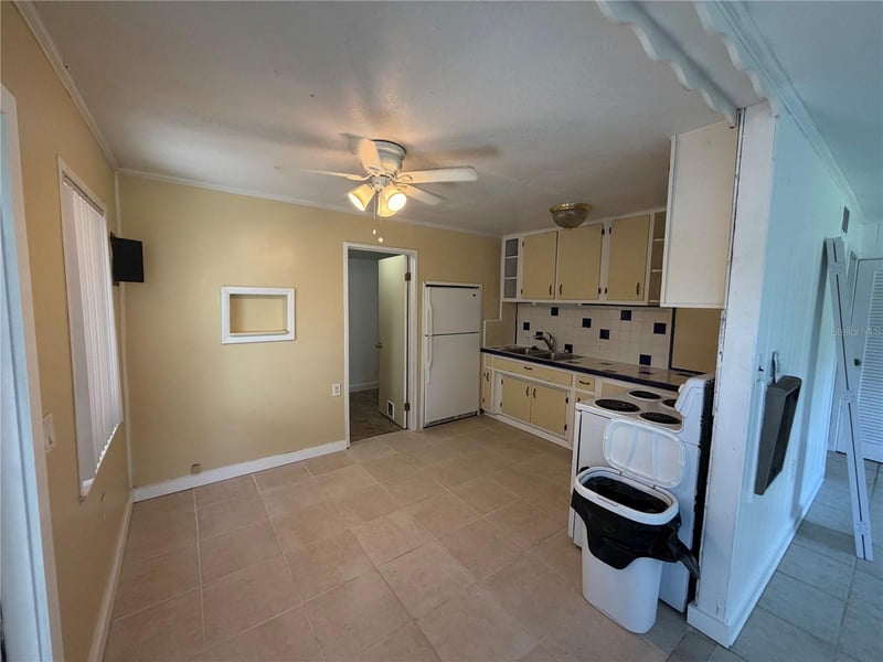 504 5th St, Valrico, FL 33594