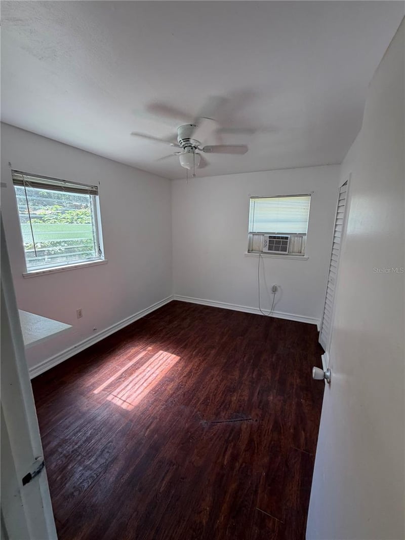 504 5th St, Valrico, FL 33594