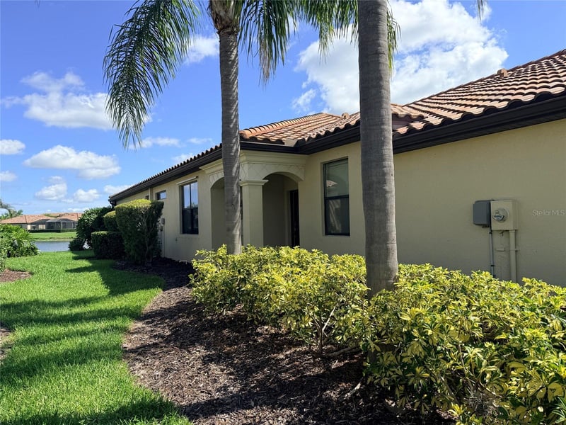 6623 Candlestick Dr, Bradenton, FL 34212