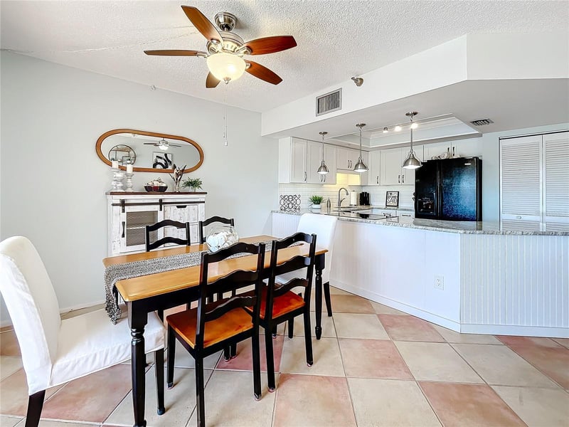 1750 Harbor Pl #104, South Pasadena, FL 33707