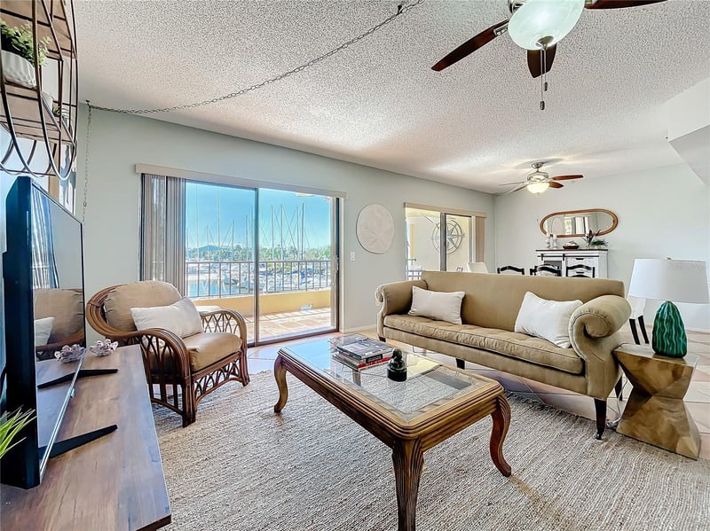 1750 Harbor Pl #104, South Pasadena, FL 33707