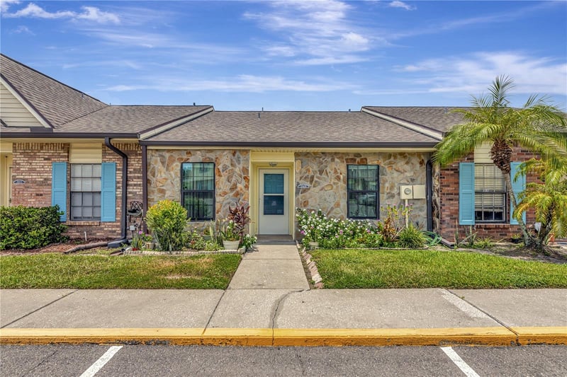 3909 Carroll Cypress Ct, Tampa, FL 33614