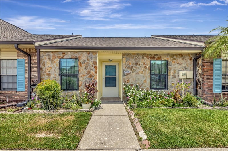 3909 Carroll Cypress Ct, Tampa, FL 33614