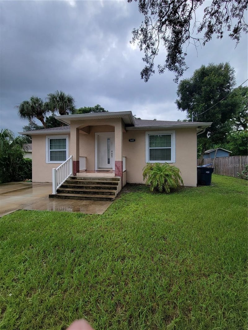 1607 Linebaugh Ave, Tampa, FL 33612