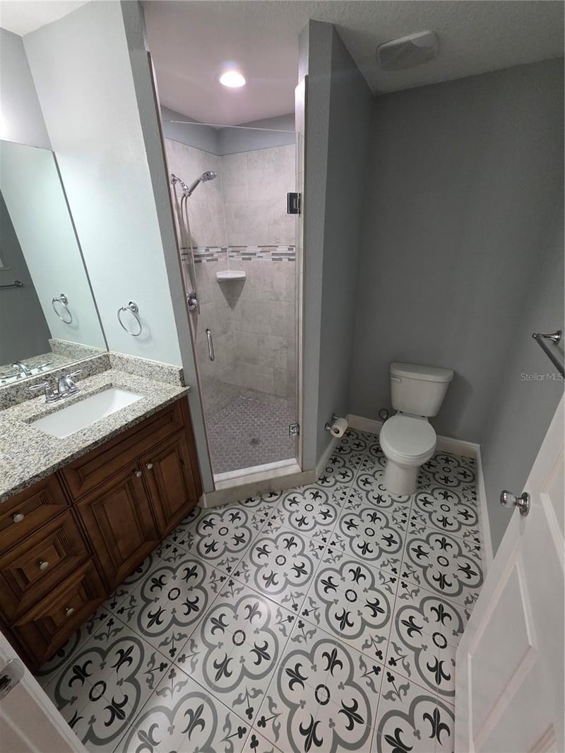 1607 Linebaugh Ave, Tampa, FL 33612