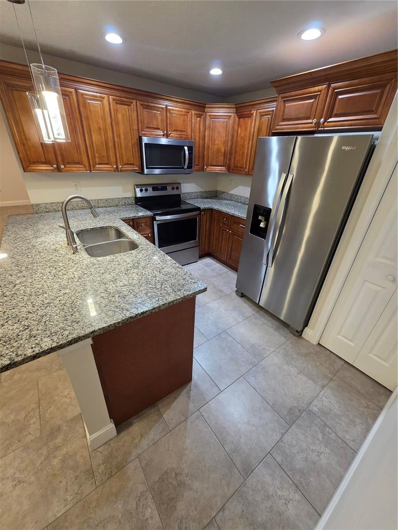 1607 Linebaugh Ave, Tampa, FL 33612