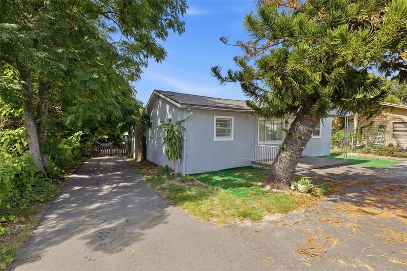 2706 Annie St, Tampa, FL 33612
