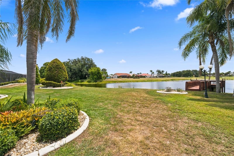 2116 Platinum Dr, Sun City Center, FL 33573