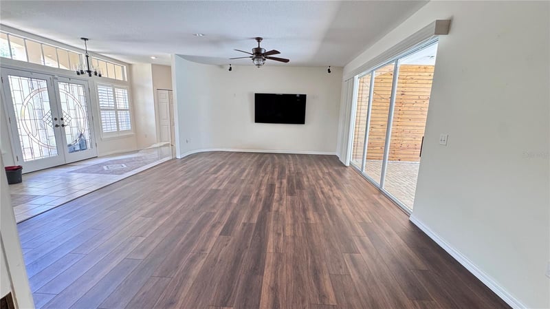 1230 Berkshire Ln, Tarpon Springs, FL 34688