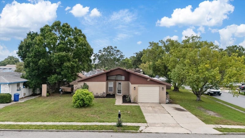 5653 Lima Dr, Holiday, FL 34690