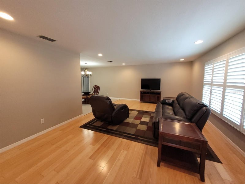 1104 Riflecrest Ave, Valrico, FL 33594