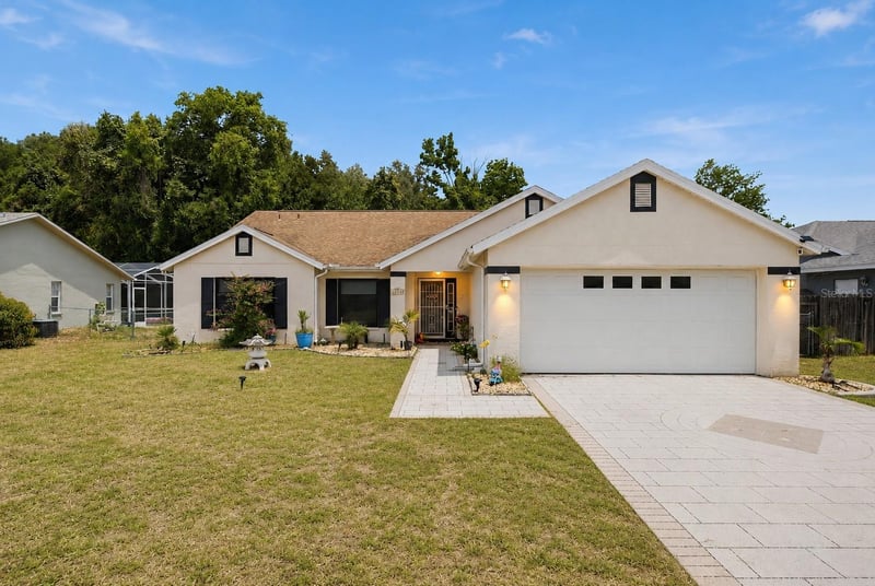 10249 Rainbow Oaks Dr, Hudson, FL 34667