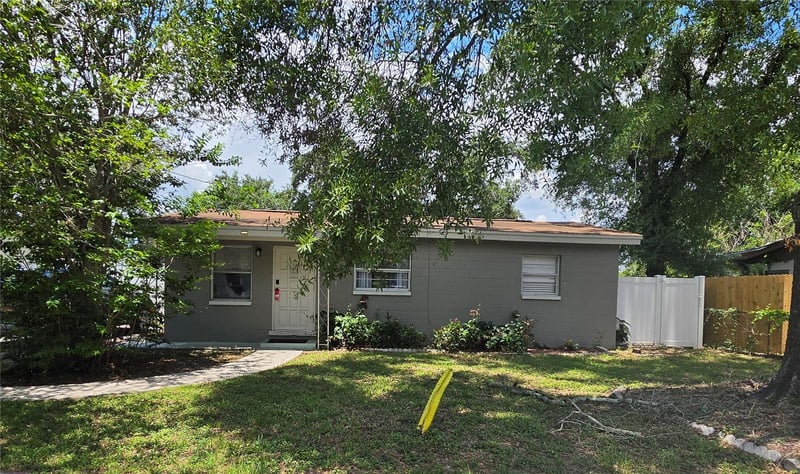 2430 Ramona Cir, Tampa, FL 33612