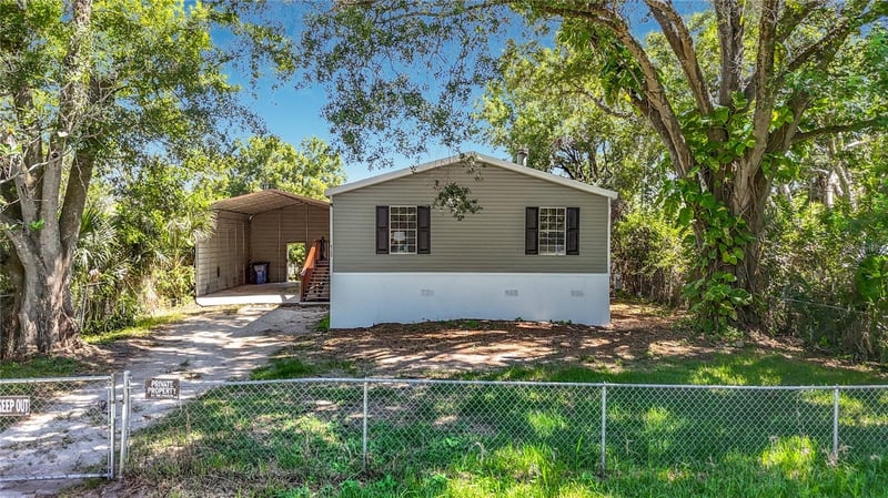 6106 Nundy Ave, Gibsonton, FL 33534