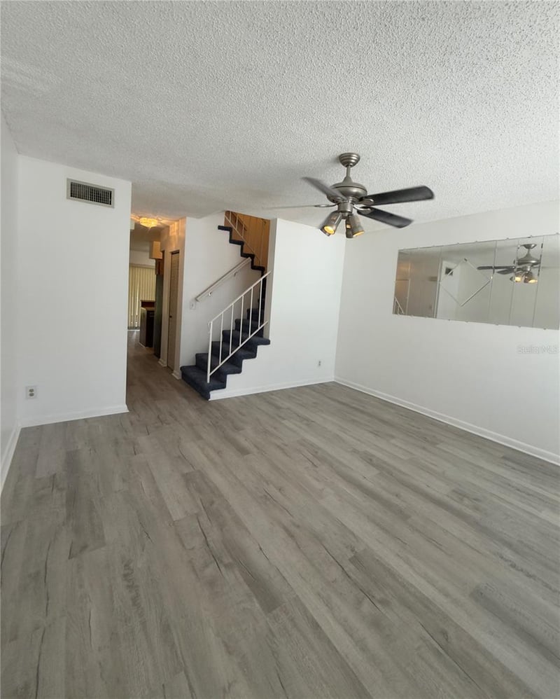 6630 121st Ave #6, Largo, FL 33773