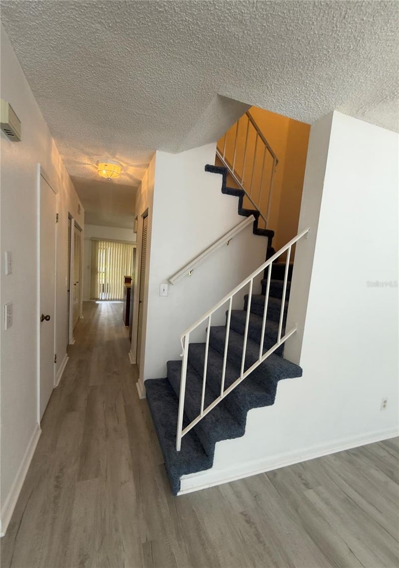 6630 121st Ave #6, Largo, FL 33773