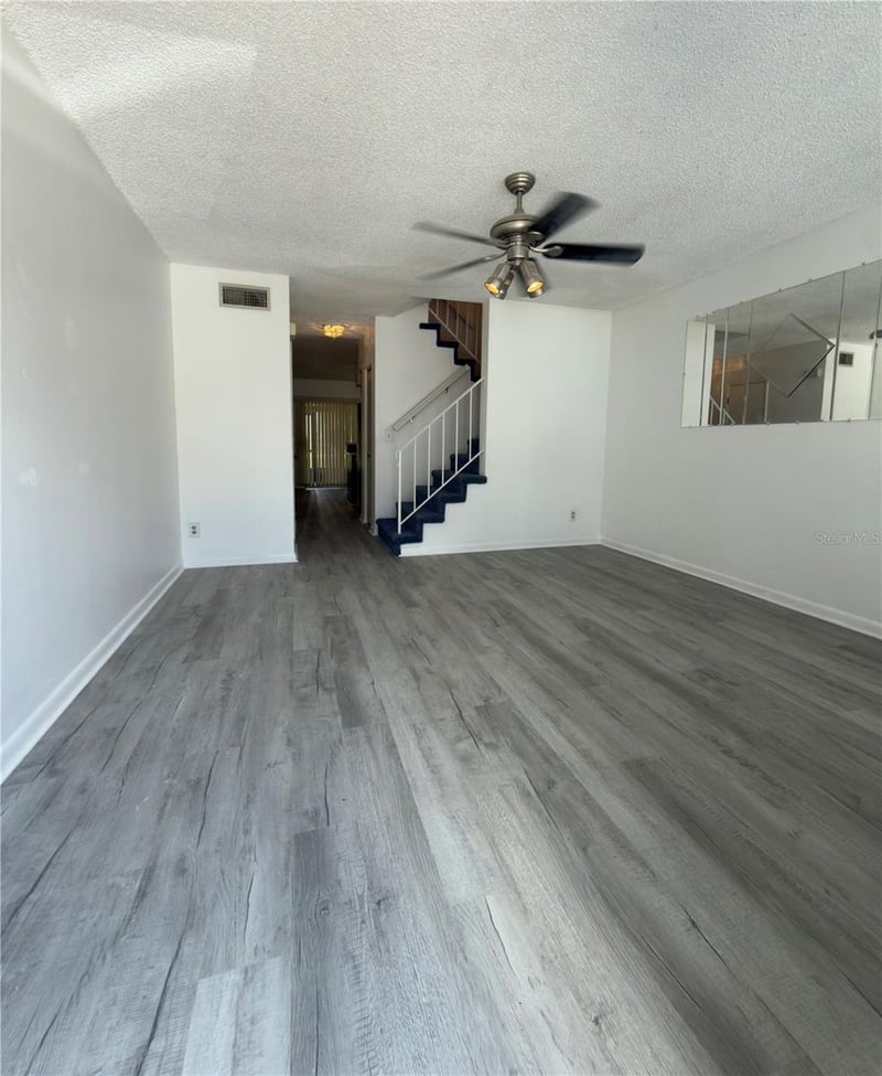 6630 121st Ave #6, Largo, FL 33773
