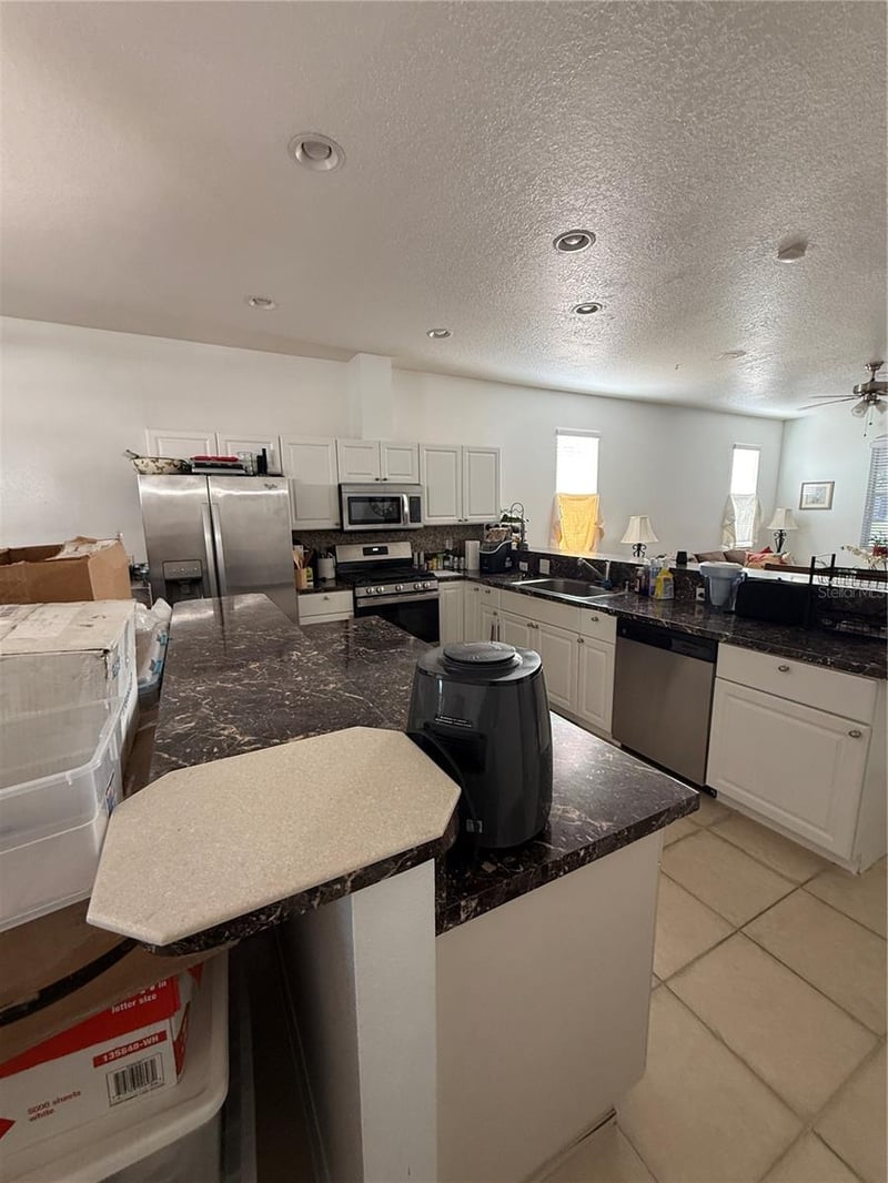3201 Summer Cruise Dr, Valrico, FL 33594