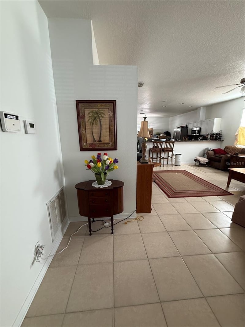 3201 Summer Cruise Dr, Valrico, FL 33594