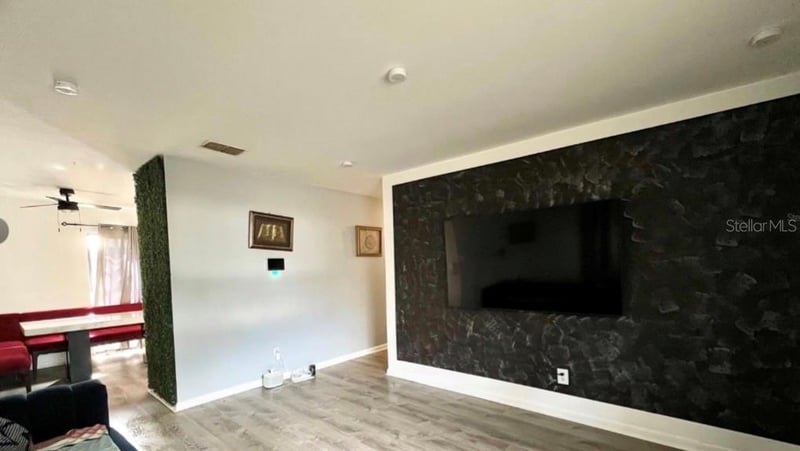 7011 Conifer Dr, Tampa, FL 33637