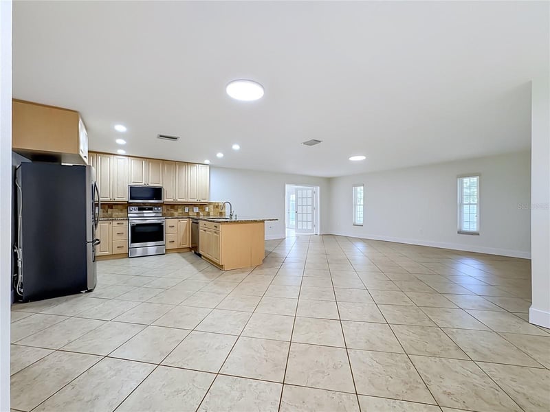 2103 162nd St, Bradenton, FL 34211