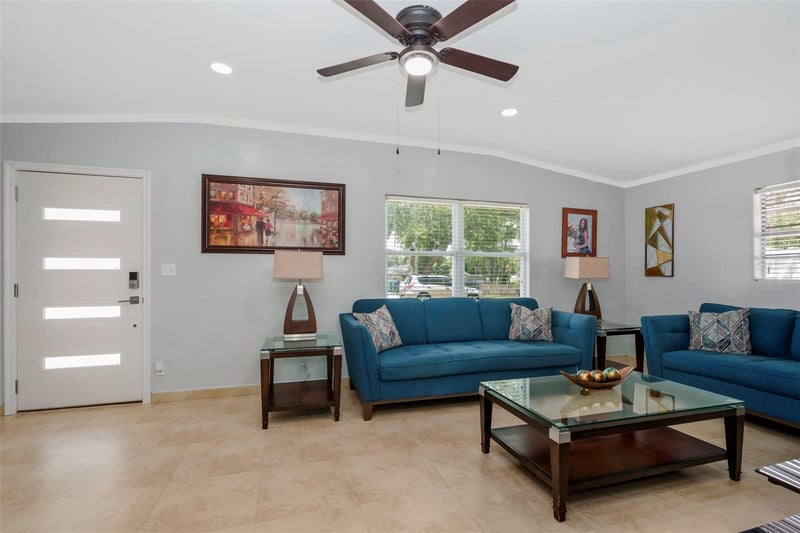 2112 Idlewild Ave, Tampa, FL 33603