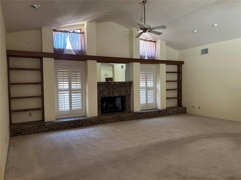 1418 Hounds Hollow Ct, Lutz, FL 33549