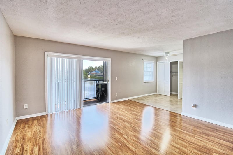 13760 Orange Sunset Dr #201, Tampa, FL 33618