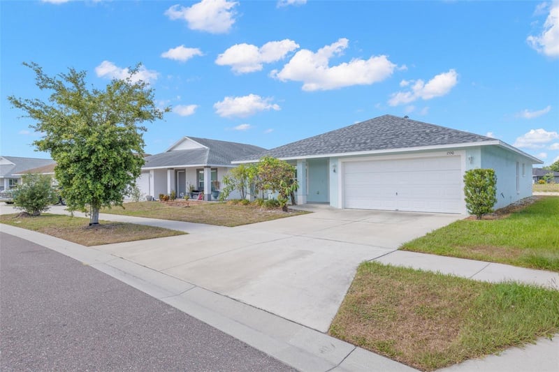 1550 Blossom Bayou Cir, Ruskin, FL 33570