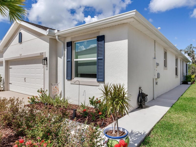 3723 Stormy Thistle Pl, Plant City, FL 33565