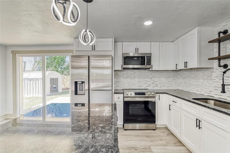 1300 Melonwood Ave, Clearwater, FL 33759