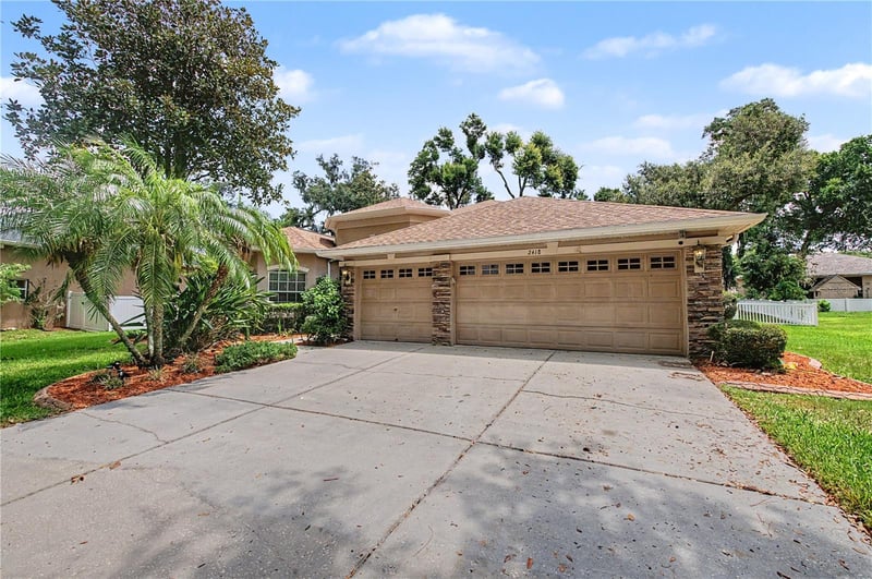 2418 Blue Stone Ct, Valrico, FL 33594