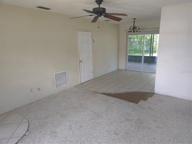 2913 Englewood Dr, Largo, FL 33771