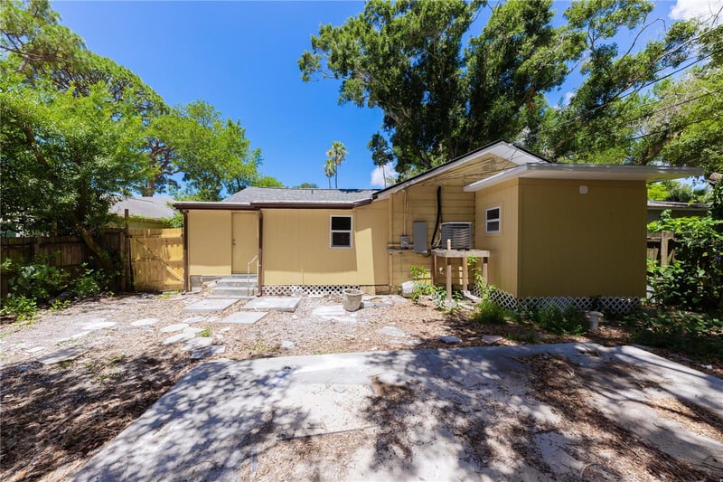 2240 10th St, St Petersburg, FL 33705