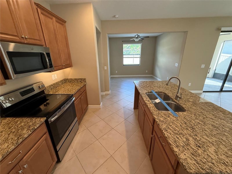16852 Scuba Crest St, Wimauma, FL 33598
