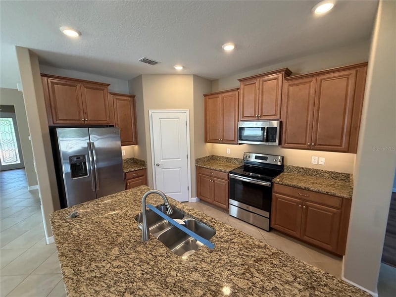 16852 Scuba Crest St, Wimauma, FL 33598