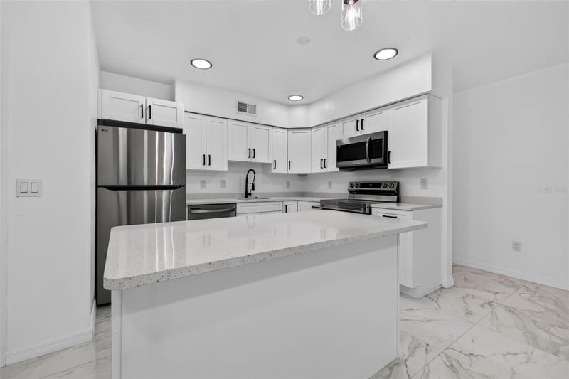 2801 45th St, St Petersburg, FL 33711