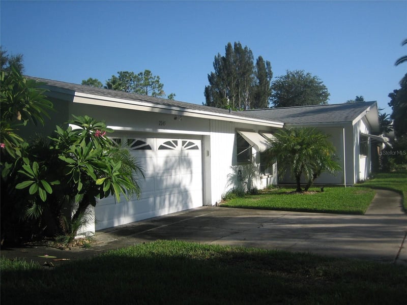 2245 Cedar Dr, Dunedin, FL 34698